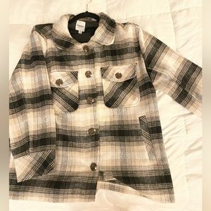 Kensie shacket size medium.